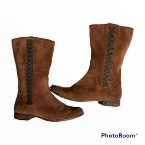 UGG Anissa boot size 9
